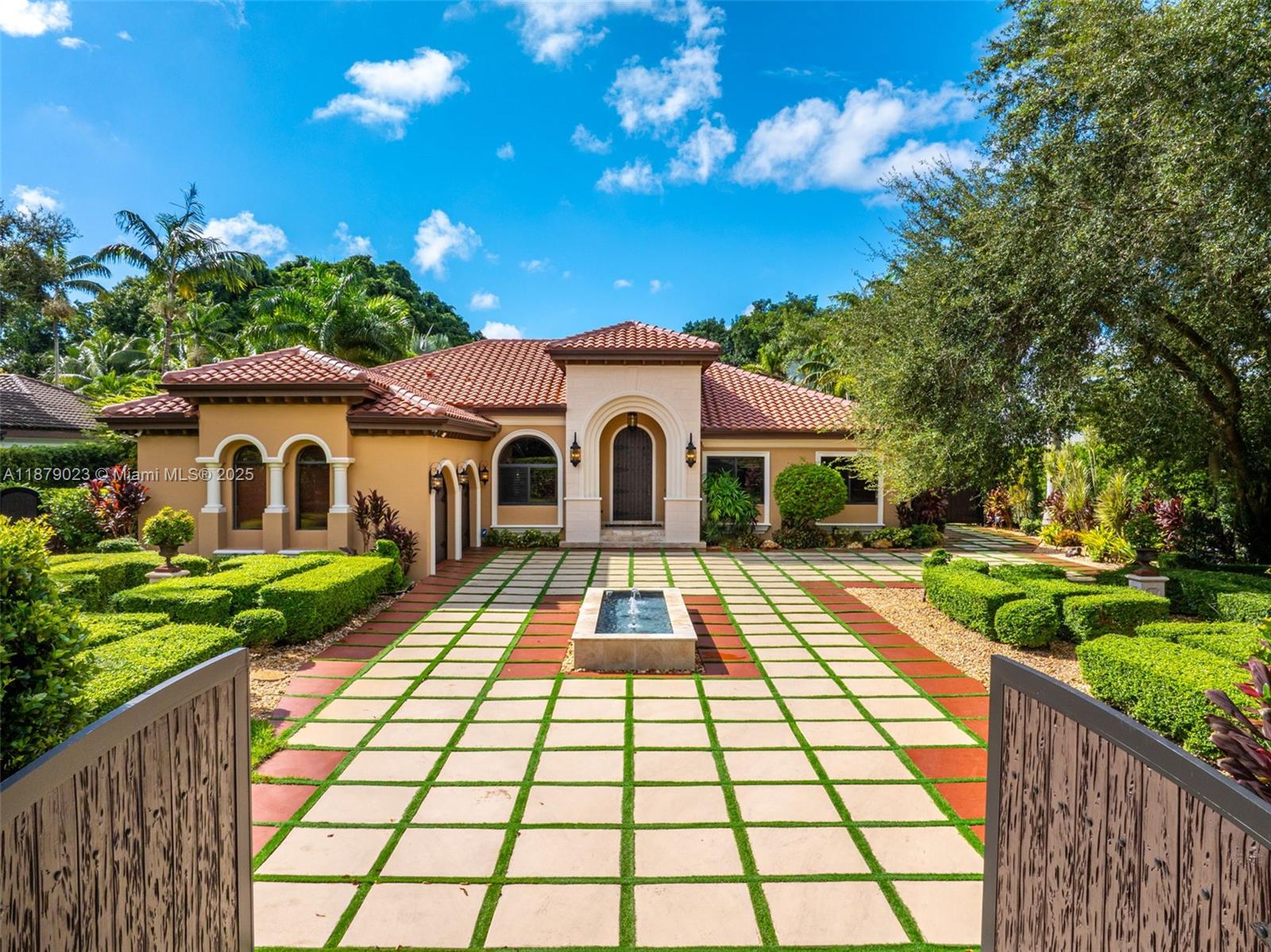 10390 SW 62nd St Miami, FL 33173