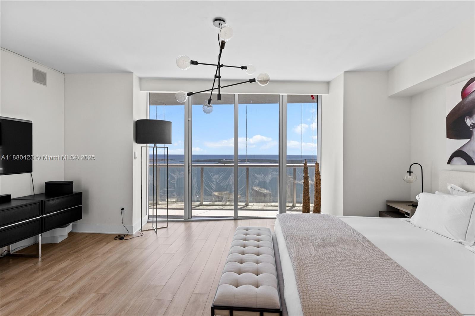 image Icon Brickell Tower I13