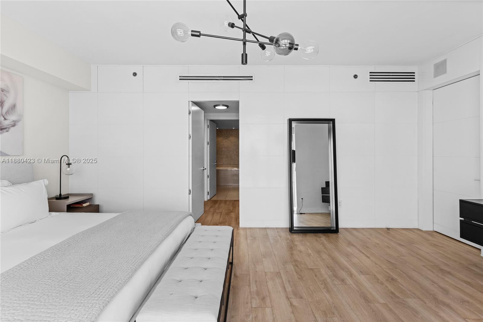 image Icon Brickell Tower I17