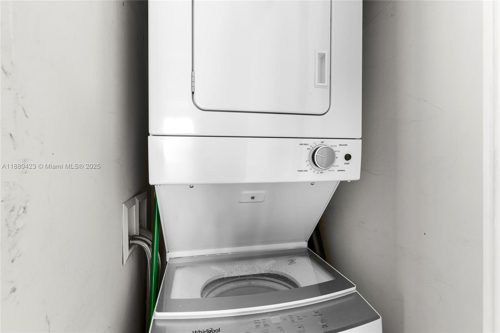 image Icon Brickell Tower I18