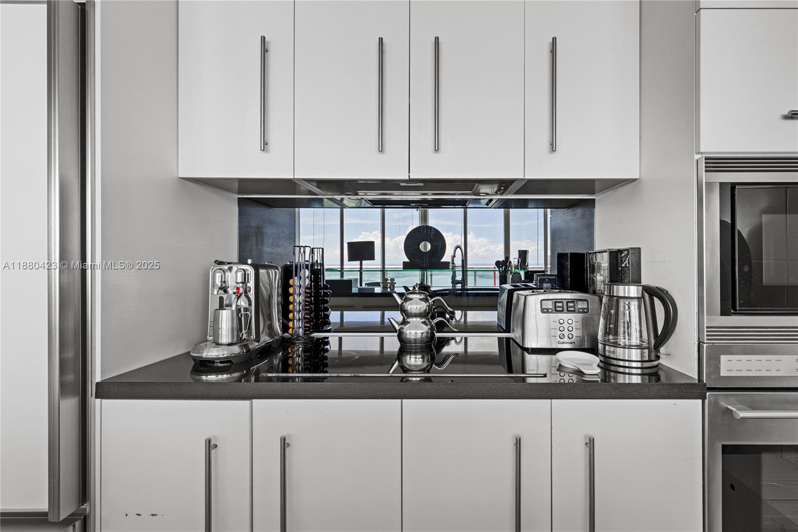 image Icon Brickell Tower I22