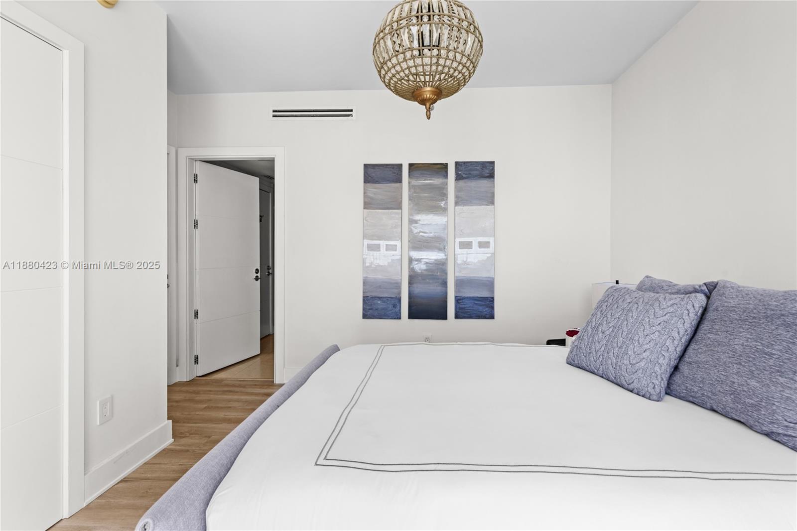 image Icon Brickell Tower I4