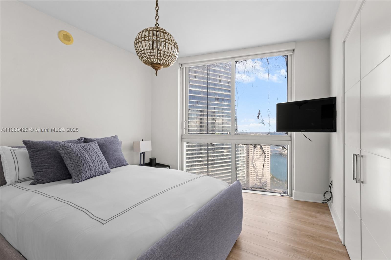 image Icon Brickell Tower I6