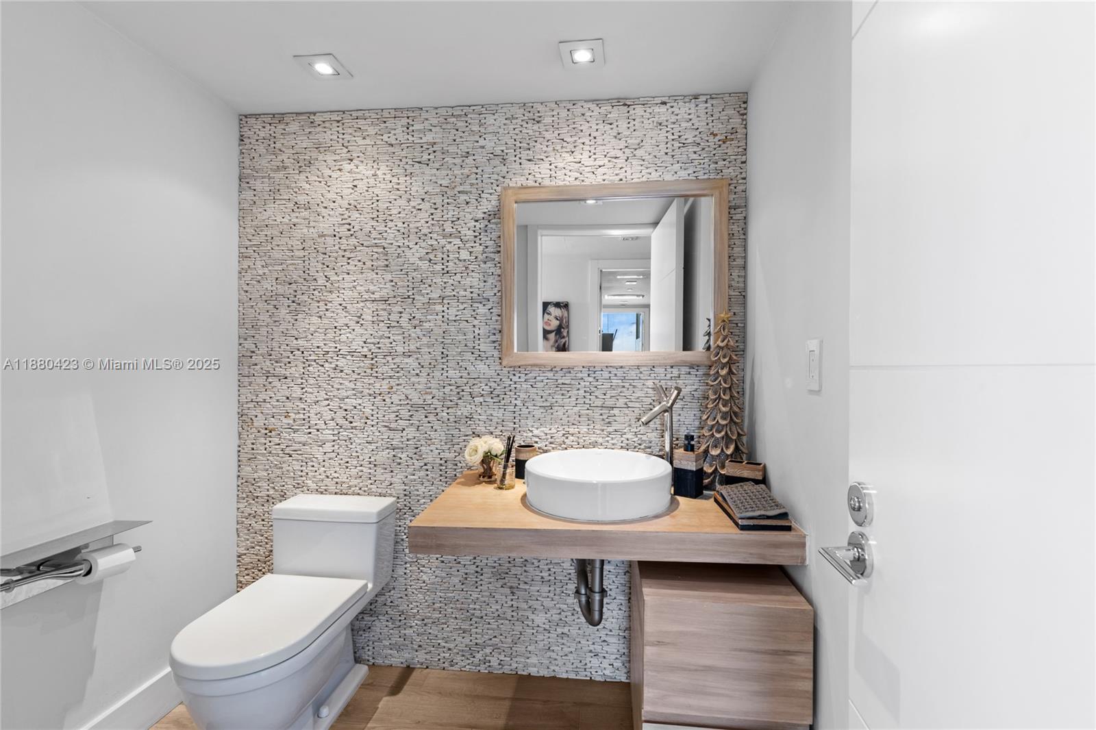 image Icon Brickell Tower I8