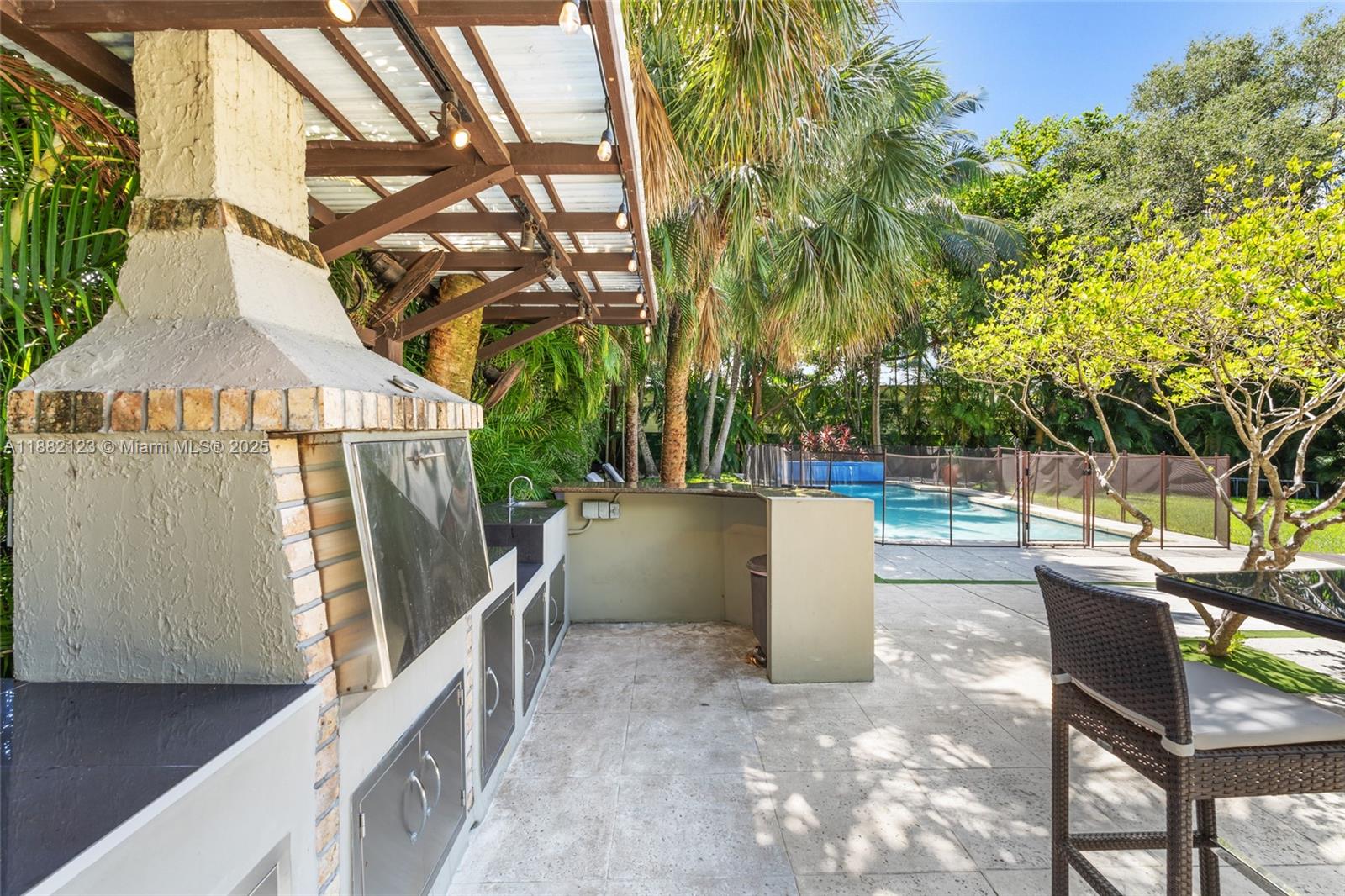 560 Sabal Palm Rd Miami, FL 33137 560 Sabal Palm Rd Miami, FL 33137