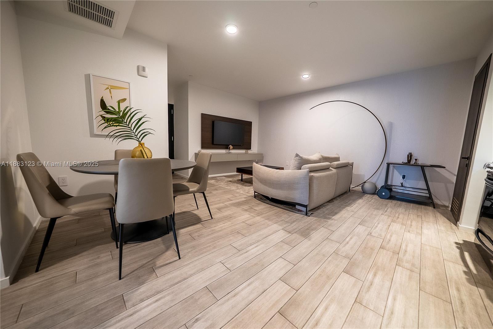 image Elser Residences1