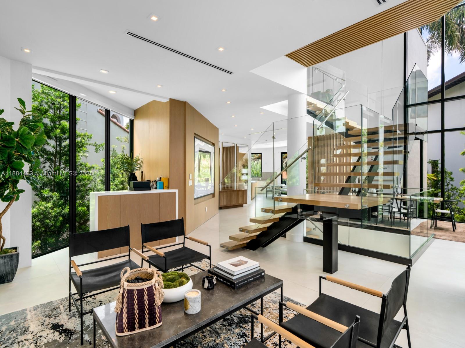 1755 Fairhaven Pl Miami, FL 33133