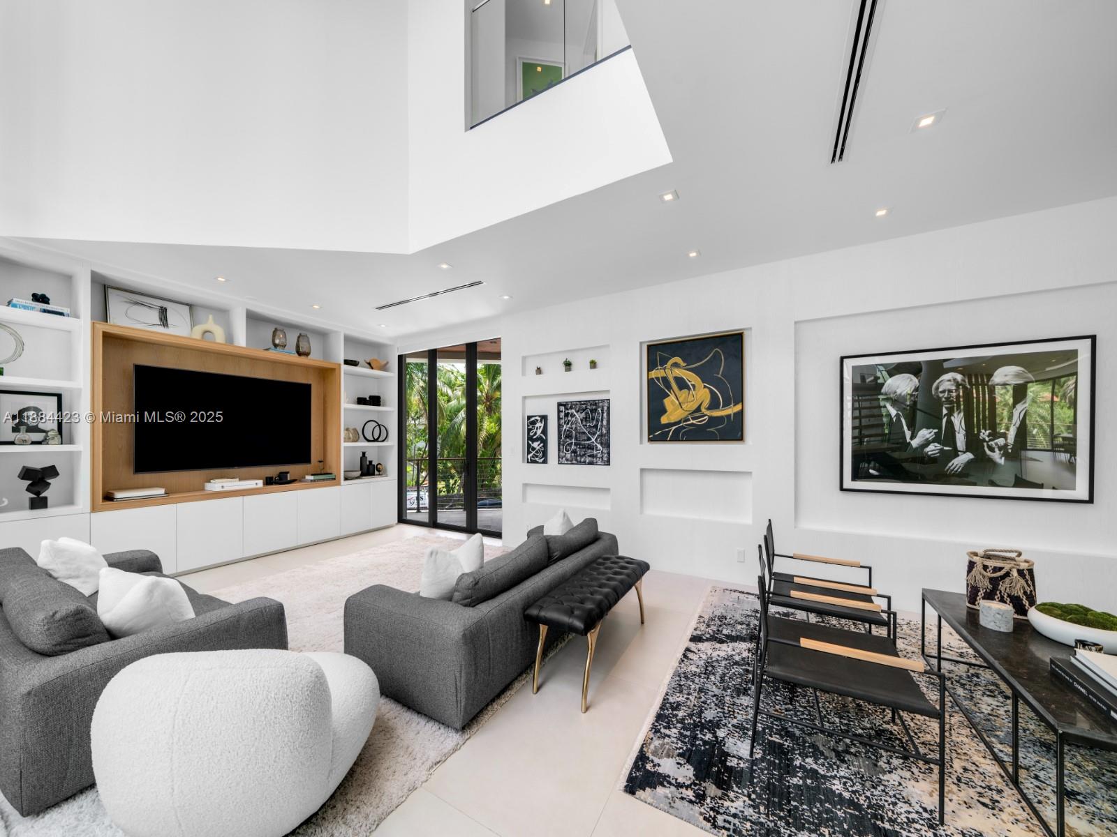 1755 Fairhaven Pl Miami, FL 33133