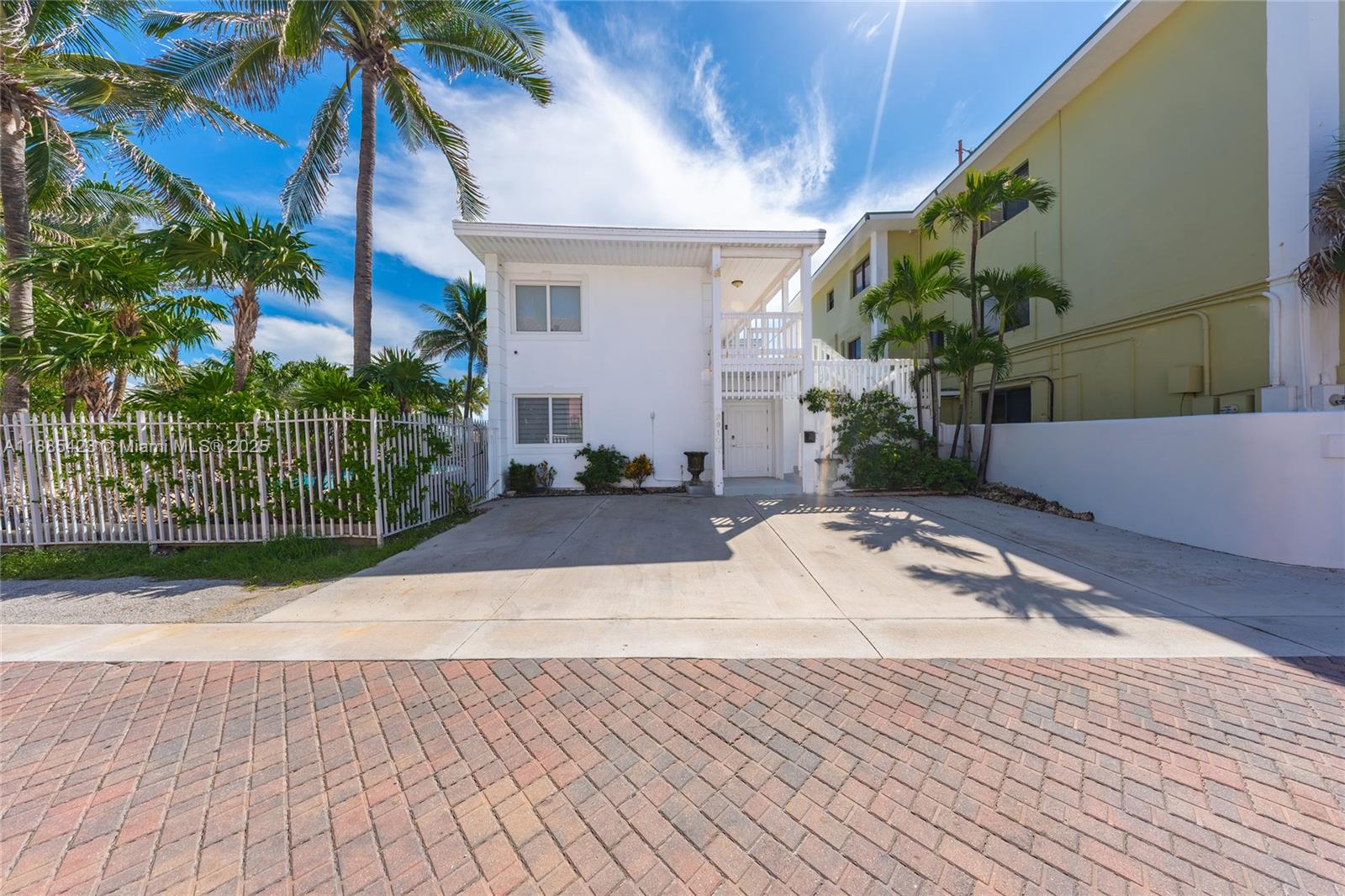 2910 N Surf Rd Hollywood, FL 33019 2910 N Surf Rd Hollywood, FL 33019