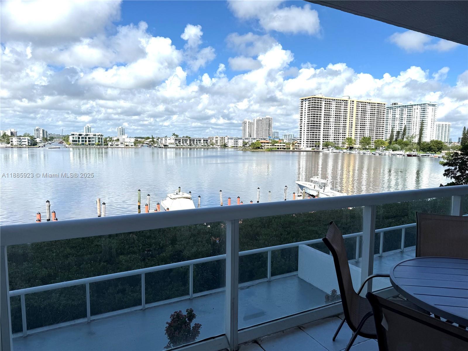17050 N Bay Rd #406