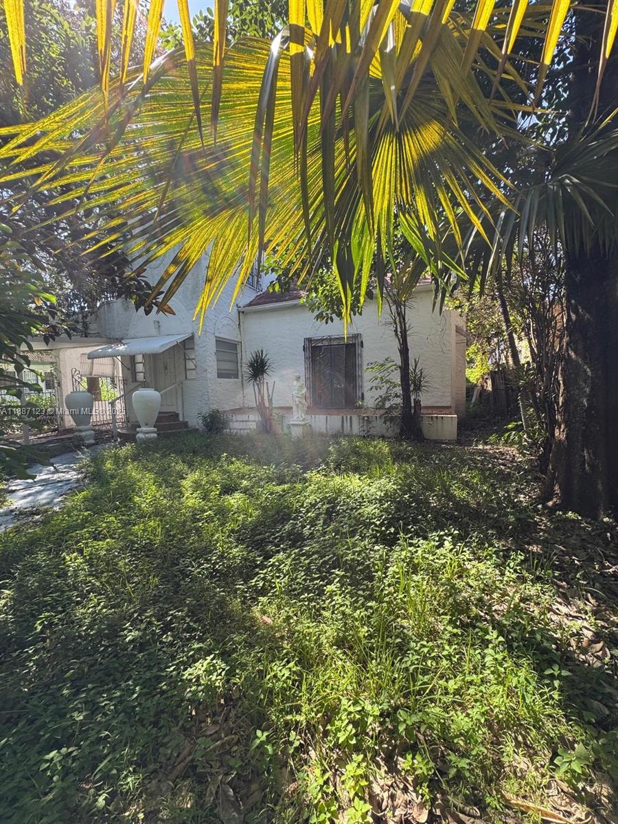 1920 SW 13th St