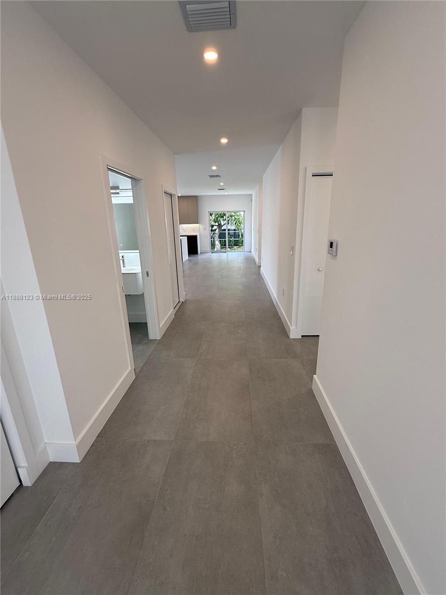 3431 NW 14th Ter Miami, FL 33125