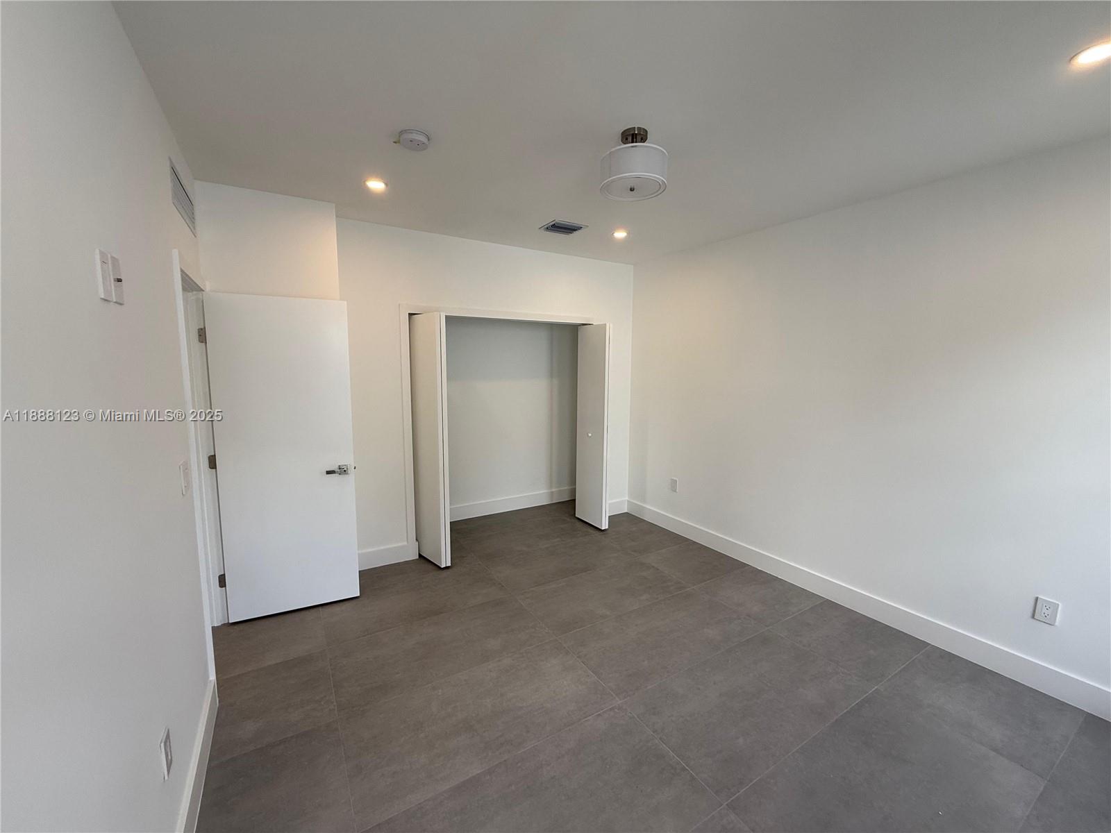 3431 NW 14th Ter Miami, FL 33125