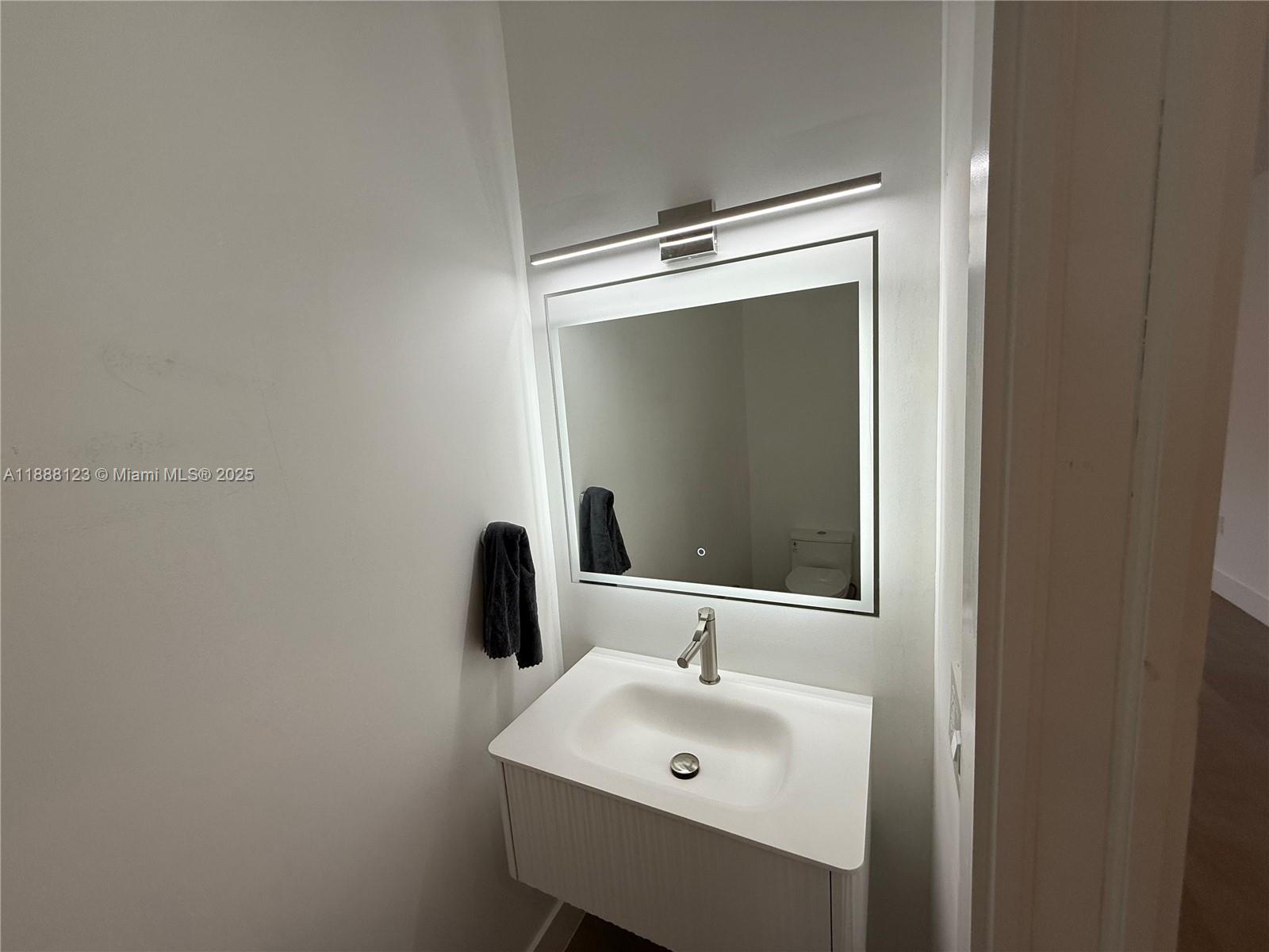 3431 NW 14th Ter Miami, FL 33125