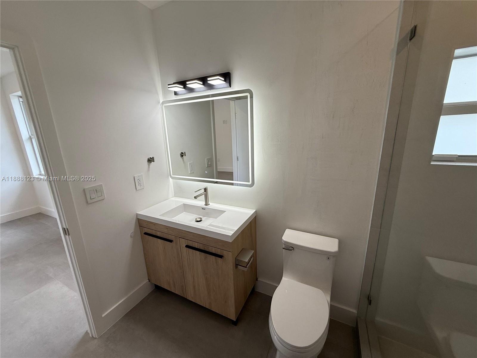 3431 NW 14th Ter Miami, FL 33125