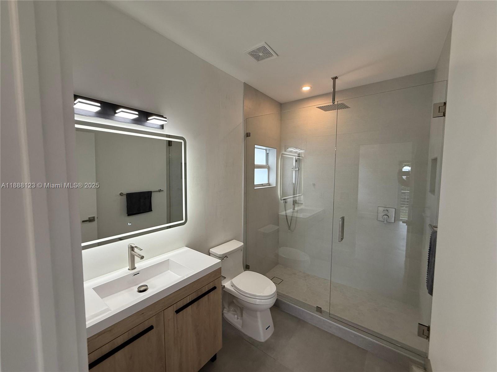 3431 NW 14th Ter Miami, FL 33125