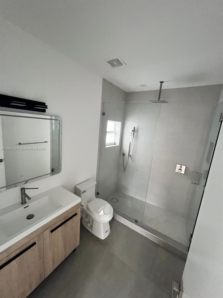 3431 NW 14th Ter Miami, FL 33125