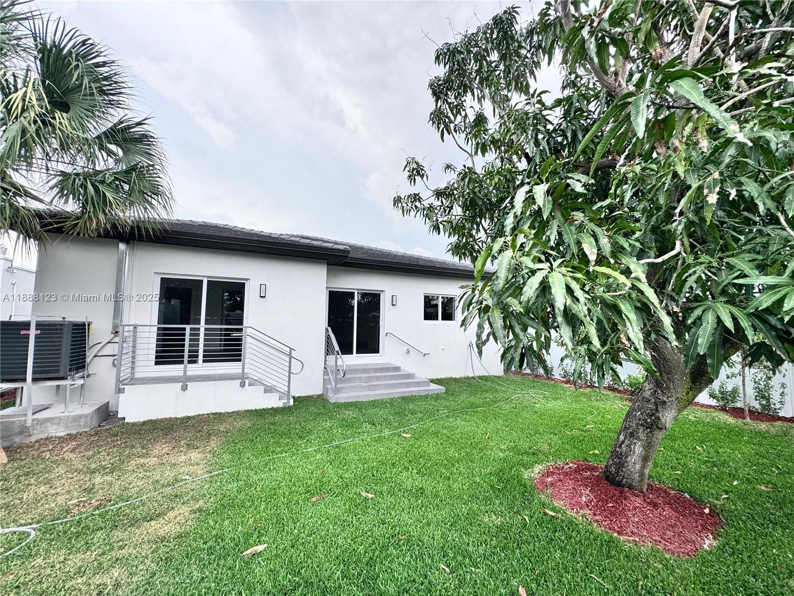 3431 NW 14th Ter Miami, FL 33125