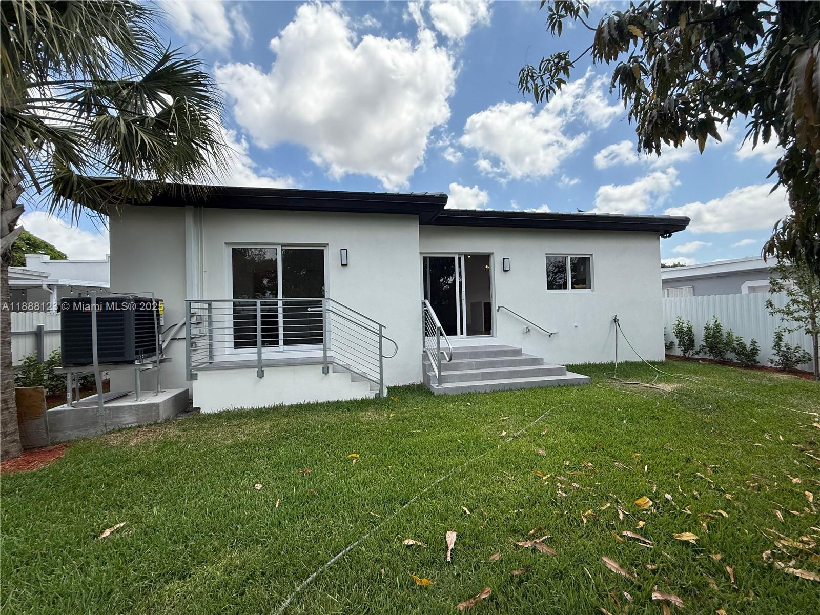 3431 NW 14th Ter Miami, FL 33125