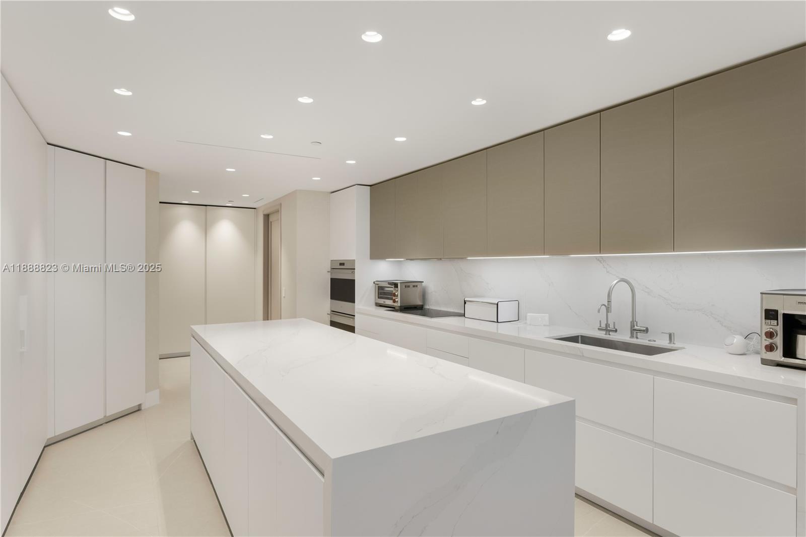 9999 Collins Ave #19K Bal Harbour, FL 33154 9999 Collins Ave #19K Bal Harbour, FL 33154