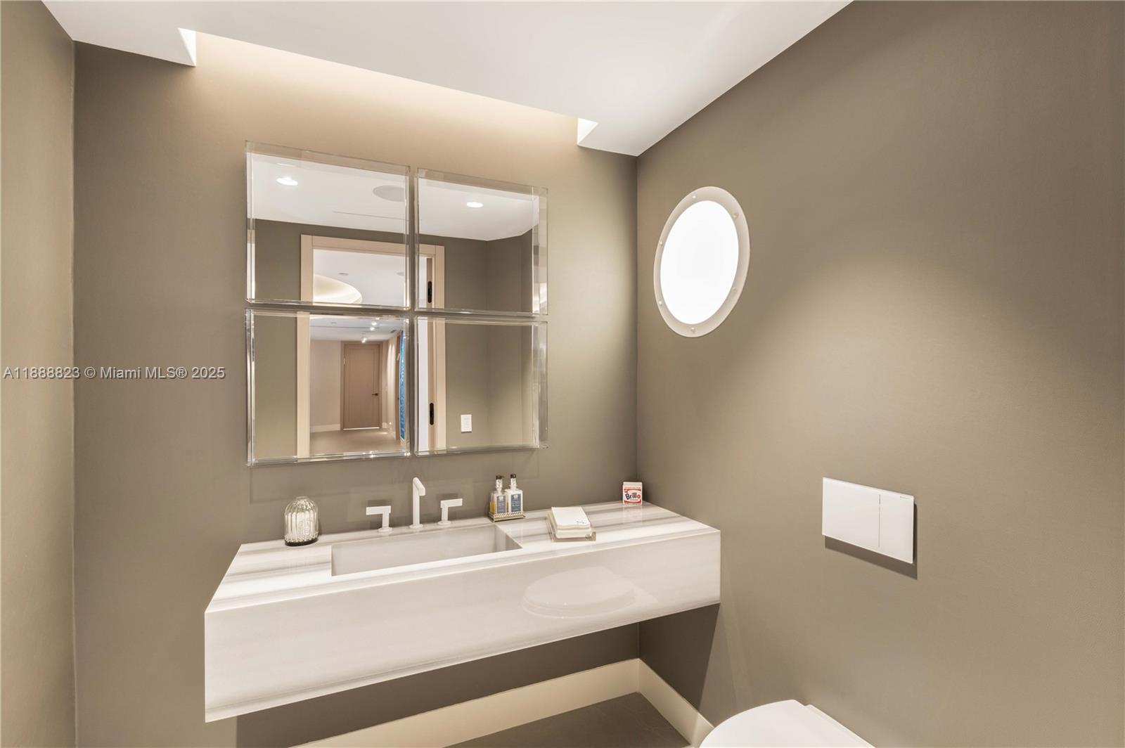 9999 Collins Ave #19K Bal Harbour, FL 33154 9999 Collins Ave #19K Bal Harbour, FL 33154