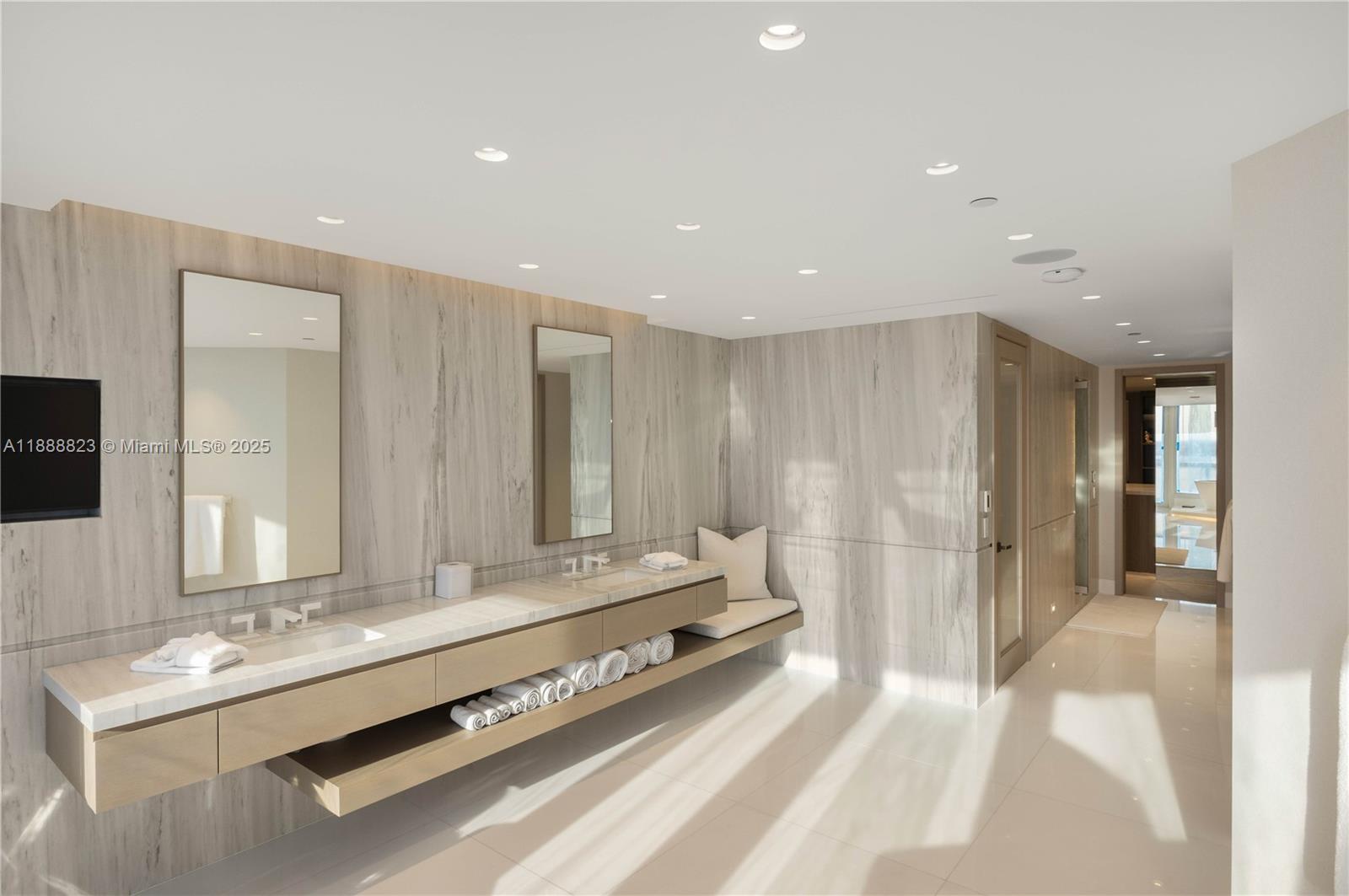 9999 Collins Ave #19K Bal Harbour, FL 33154 9999 Collins Ave #19K Bal Harbour, FL 33154