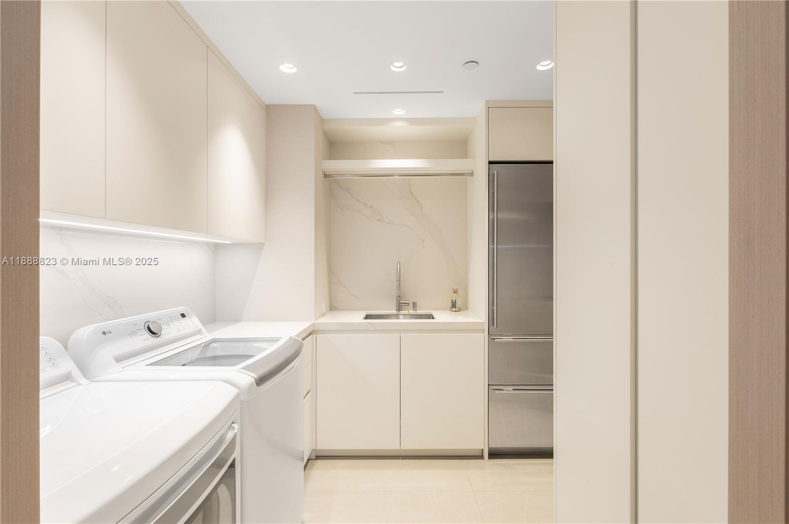 9999 Collins Ave #19K Bal Harbour, FL 33154 9999 Collins Ave #19K Bal Harbour, FL 33154