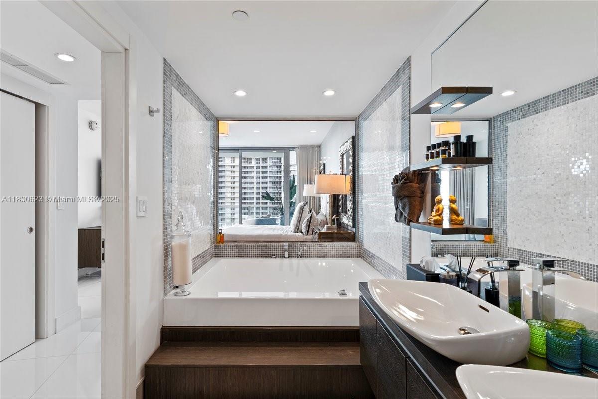 image Epic Residences14