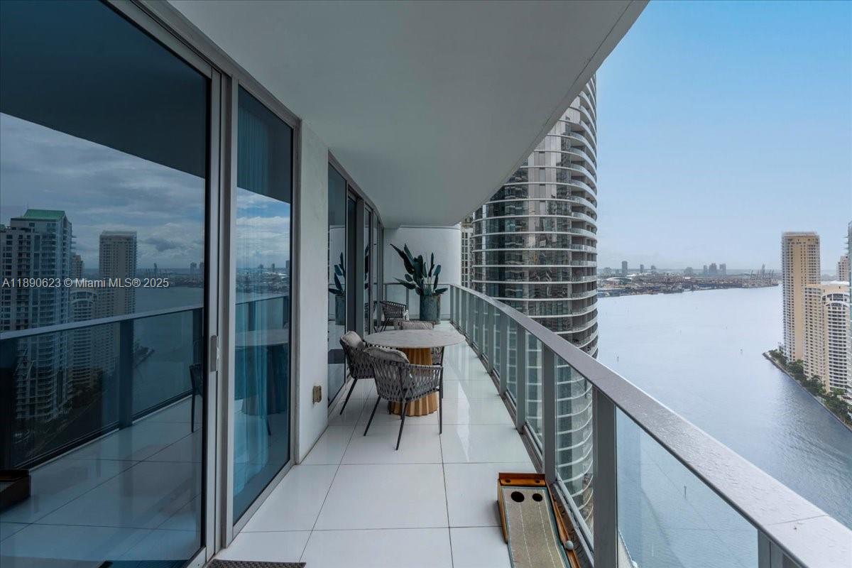 image Epic Residences22
