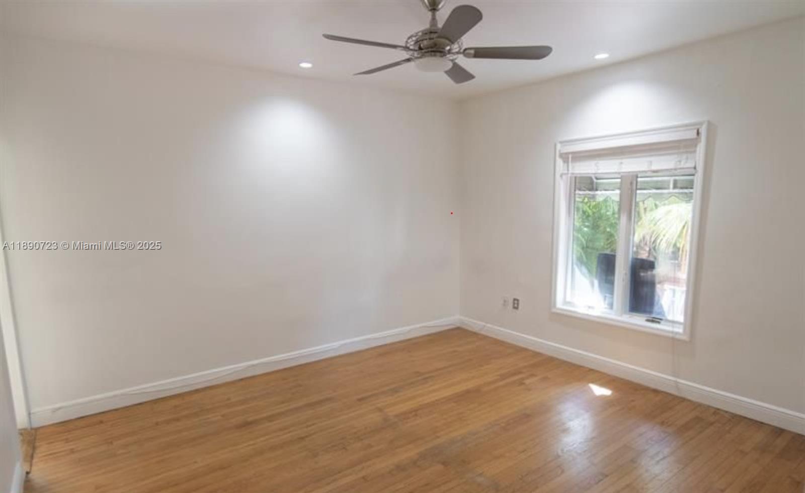 3050 Alton Rd Miami Beach, FL 33140