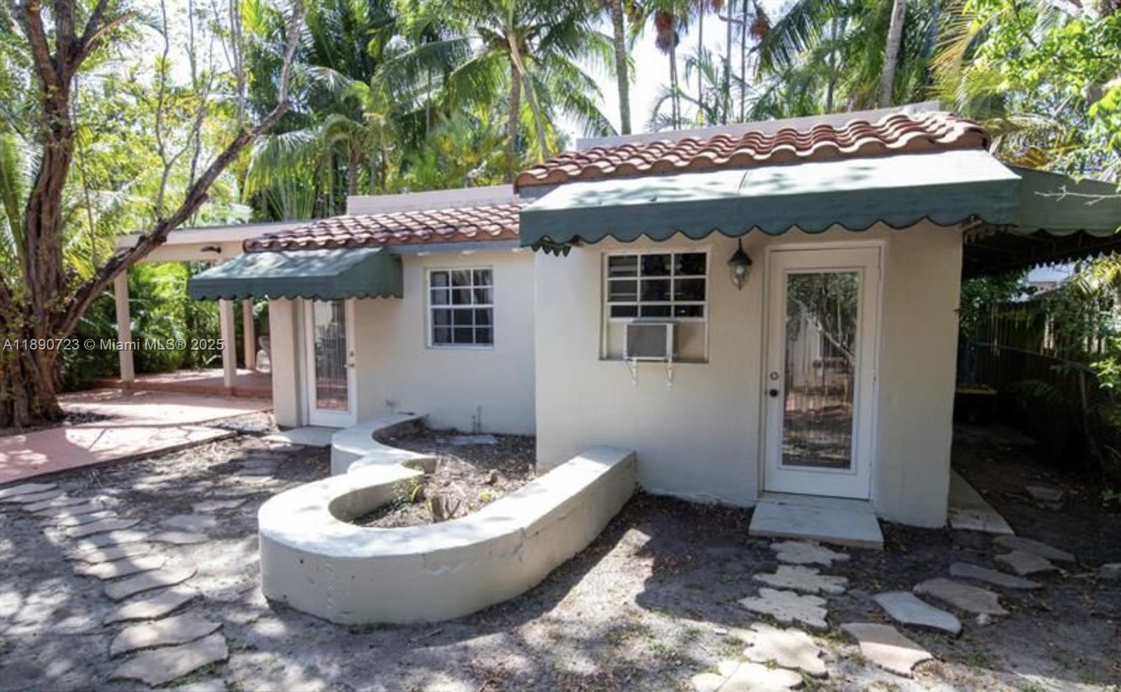 3050 Alton Rd Miami Beach, FL 33140