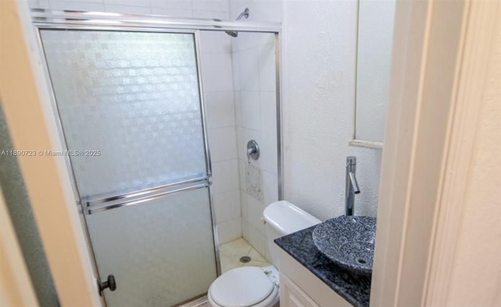 3050 Alton Rd Miami Beach, FL 33140