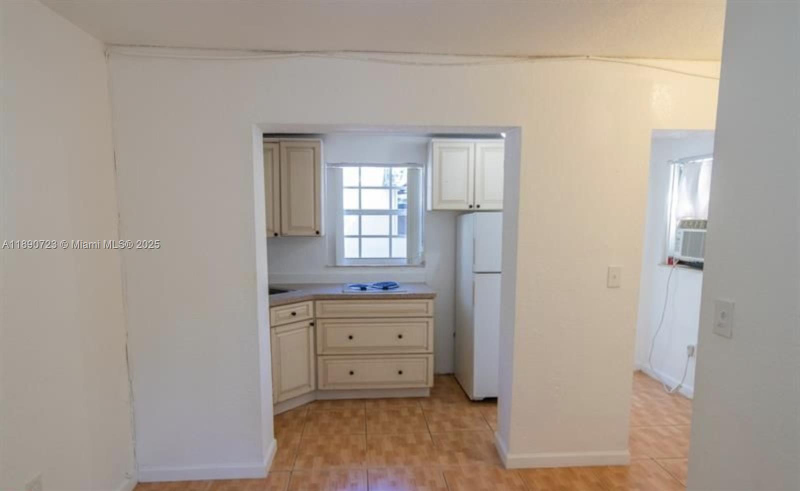 3050 Alton Rd Miami Beach, FL 33140