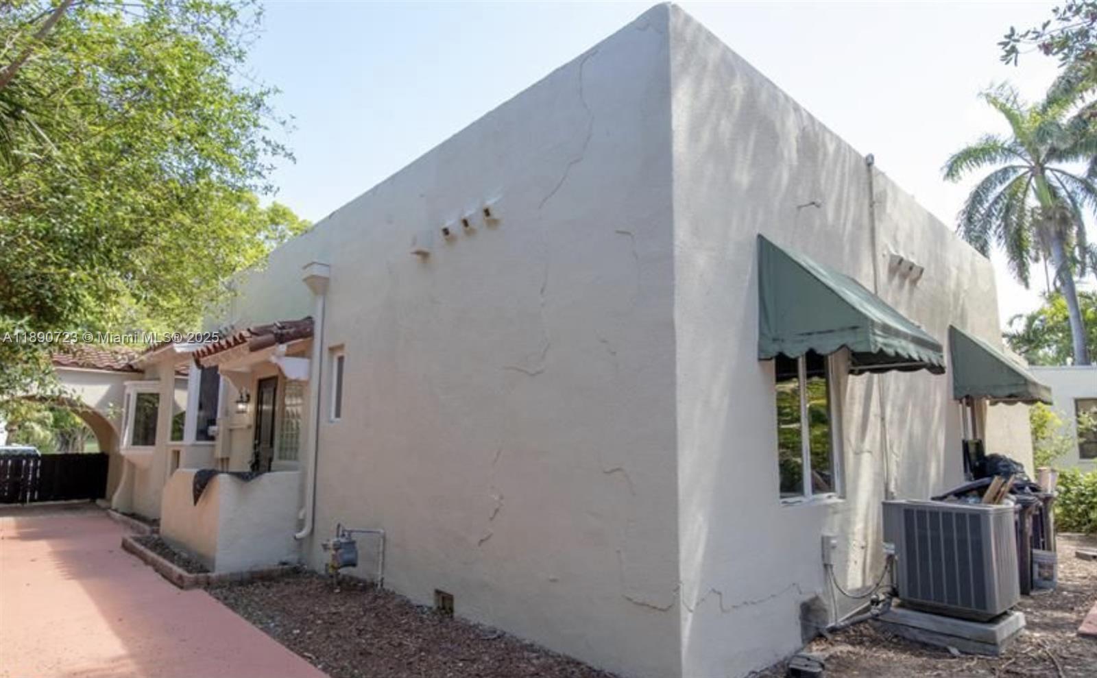 3050 Alton Rd Miami Beach, FL 33140