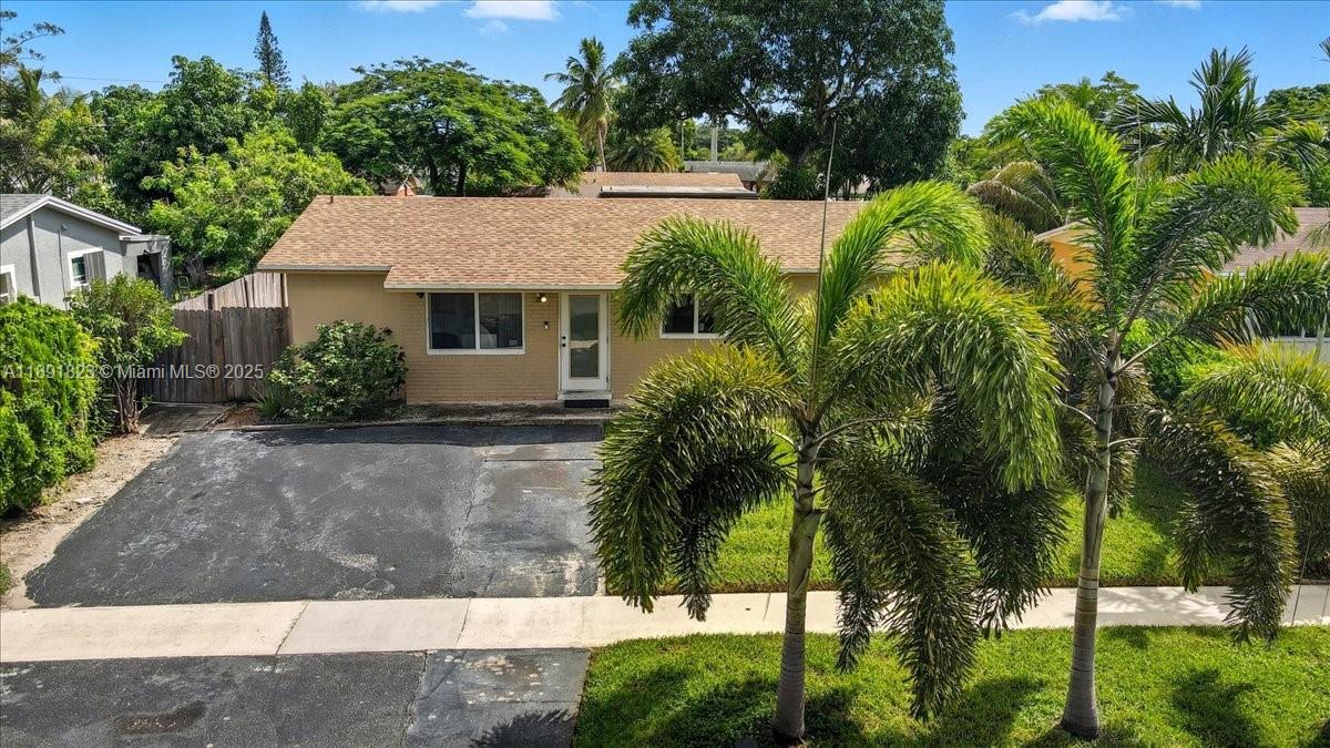 514 SW 72nd Ter