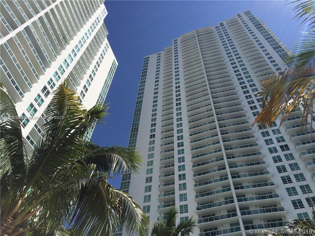 951 Brickell Ave #3810