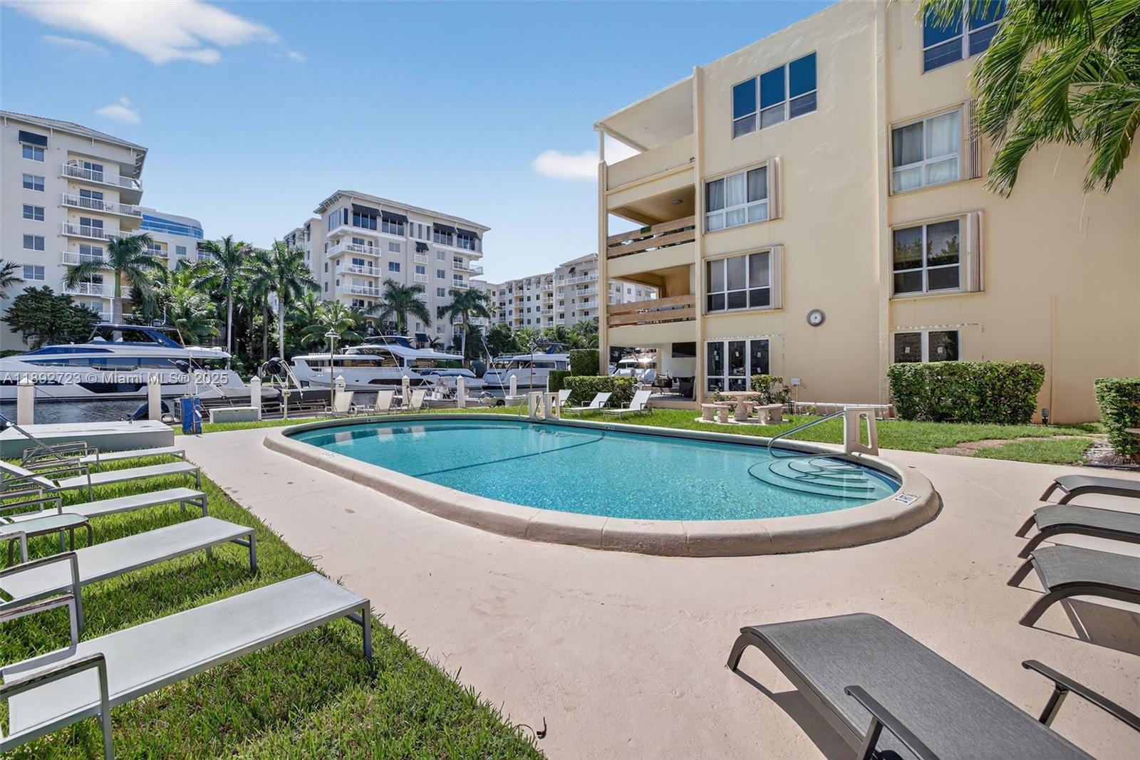 1700 SE 15th St #215 Fort Lauderdale, FL 33316 1700 SE 15th St #215 Fort Lauderdale, FL 33316