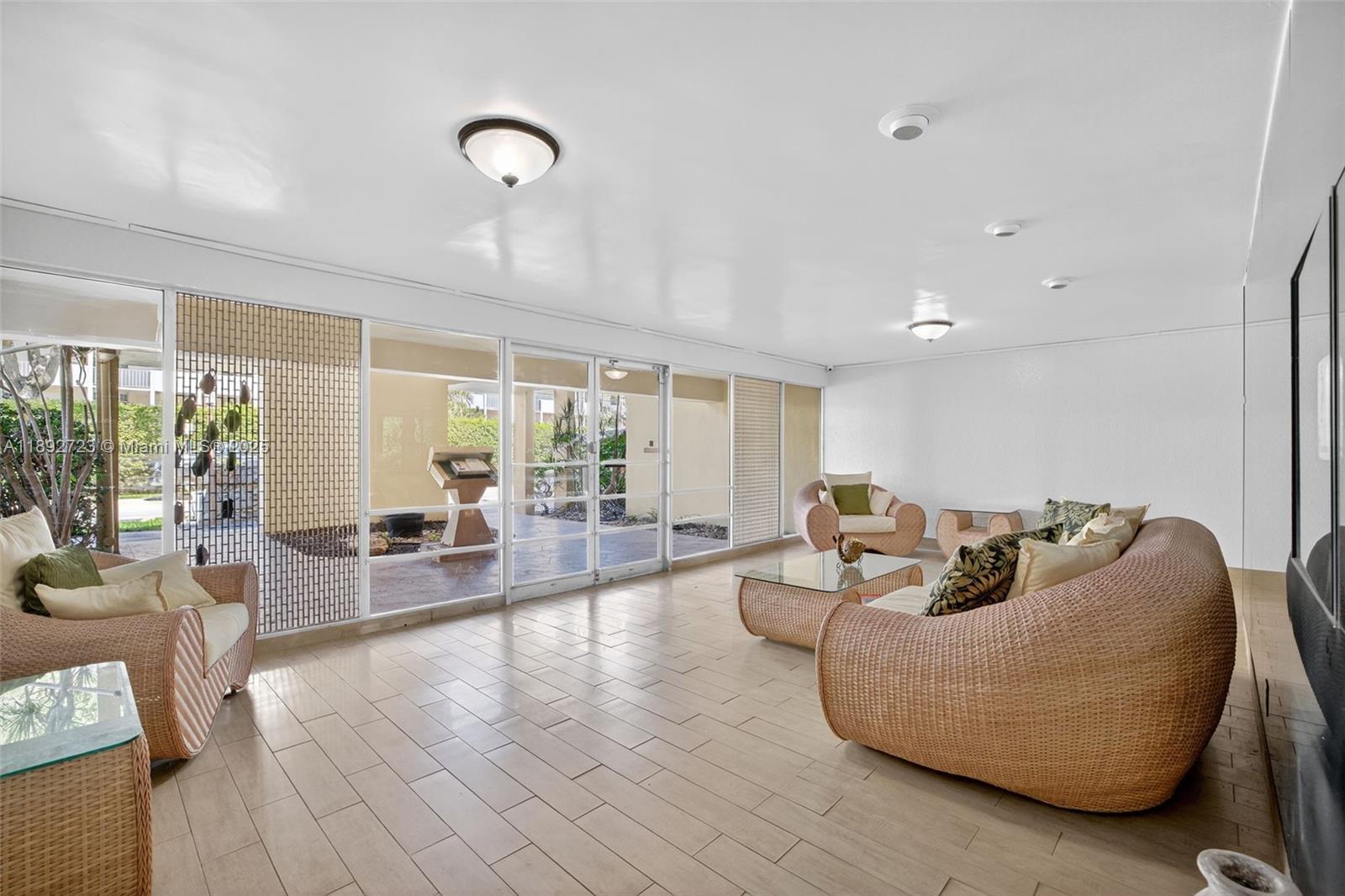 1700 SE 15th St #215 Fort Lauderdale, FL 33316 1700 SE 15th St #215 Fort Lauderdale, FL 33316