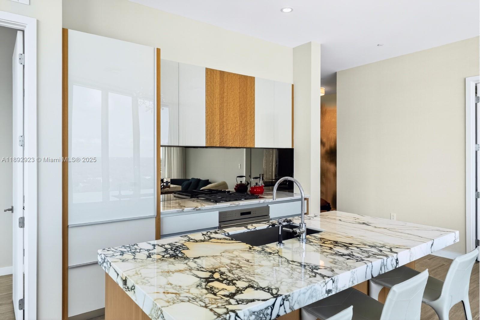 image Club Residences9