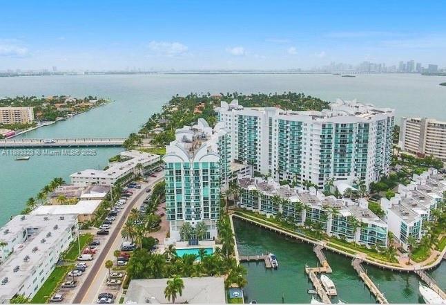 7900 Harbor Is Dr #1103