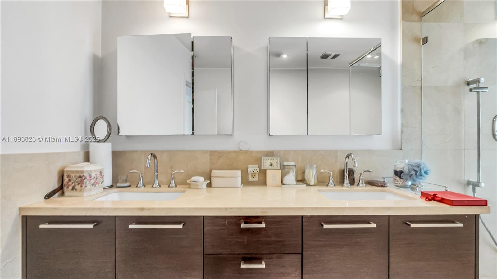 10090 Bay Hbr Ter #10090 Bay Harbor Islands, FL 33154