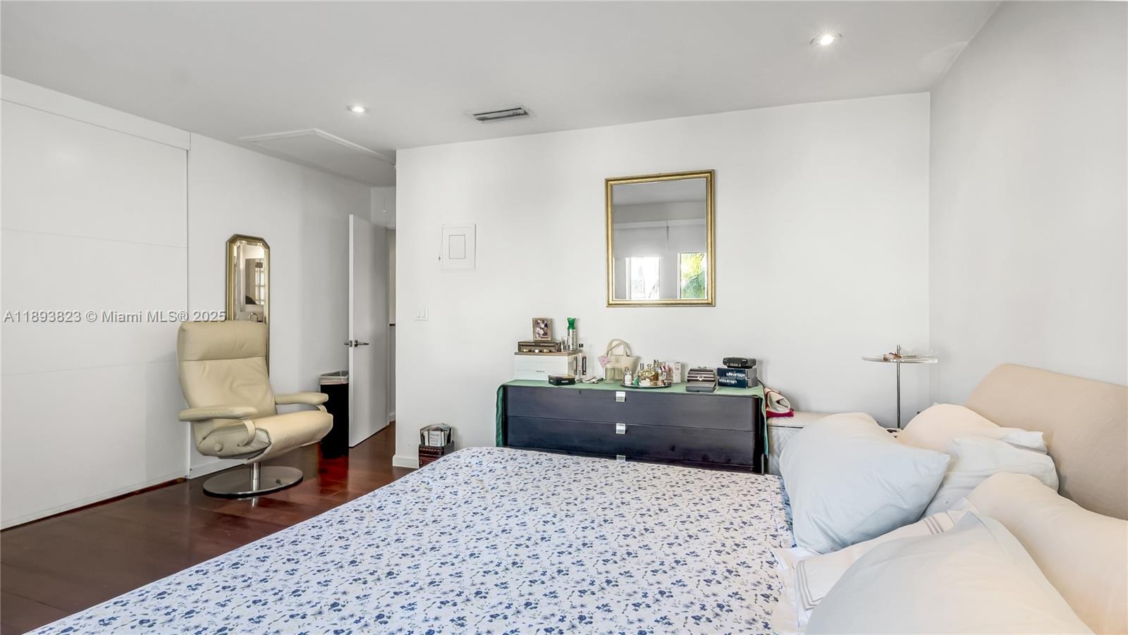 10090 Bay Hbr Ter #10090 Bay Harbor Islands, FL 33154