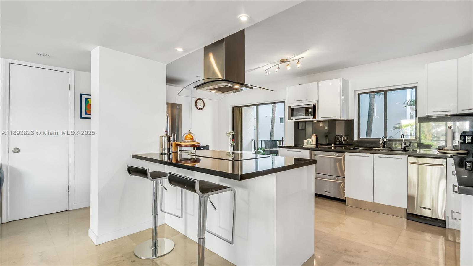 10090 Bay Hbr Ter #10090 Bay Harbor Islands, FL 33154