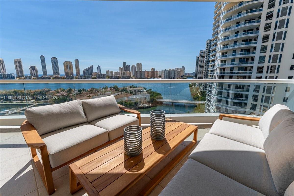 7000 Island Blvd #1402