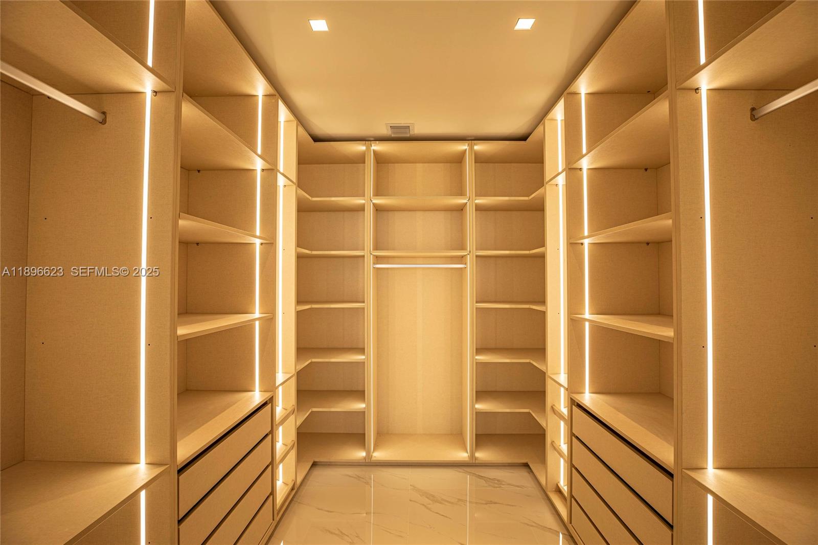 image Aria Reserve Miami23