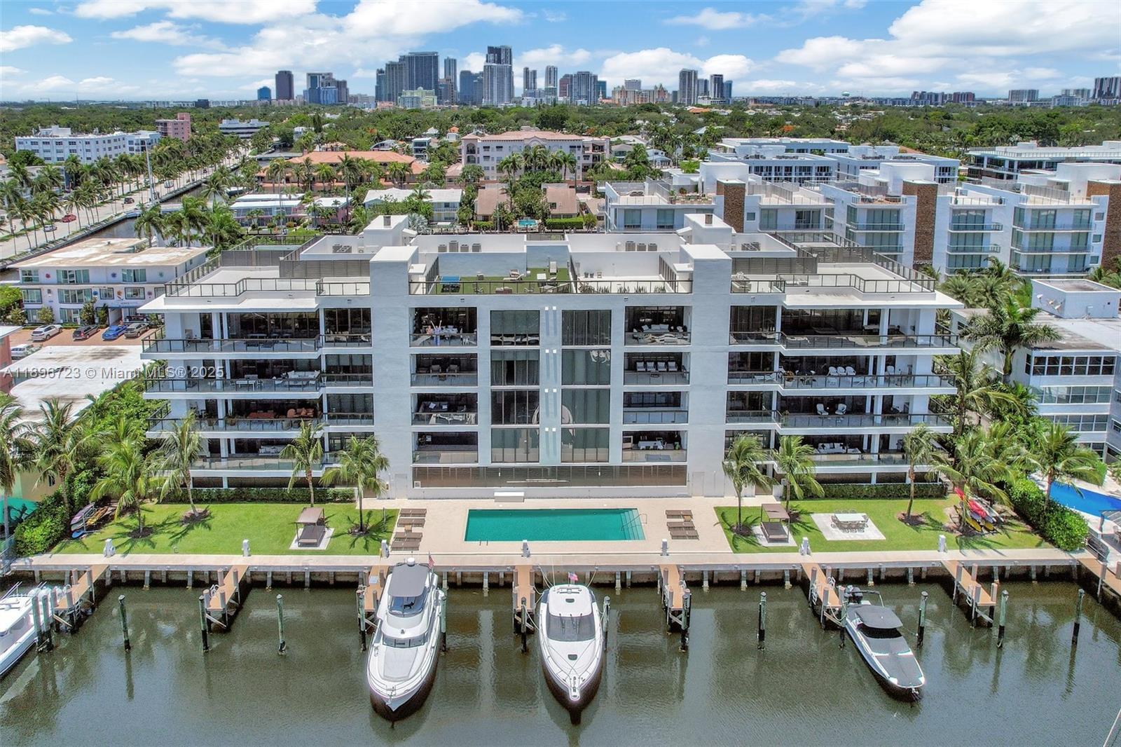 30 Isle Of Venice Dr #303