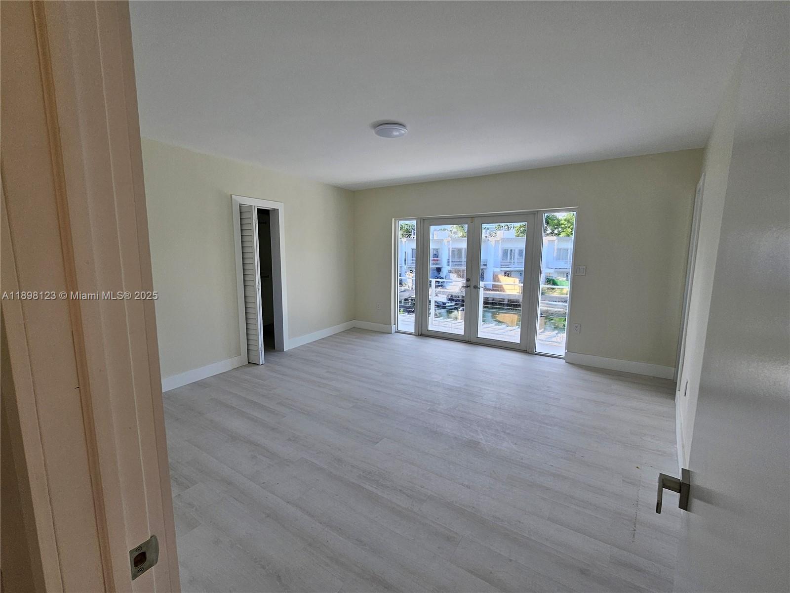 834 Raymond St Miami Beach, FL 33141