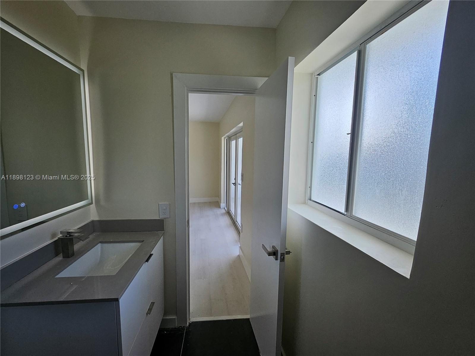 834 Raymond St Miami Beach, FL 33141