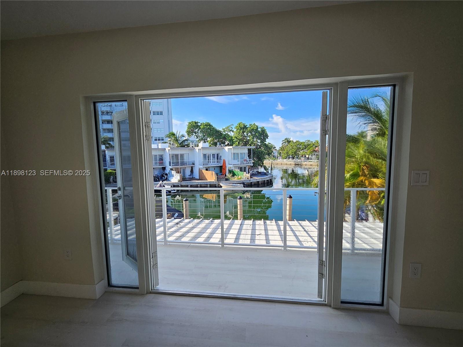 834 Raymond St Miami Beach, FL 33141