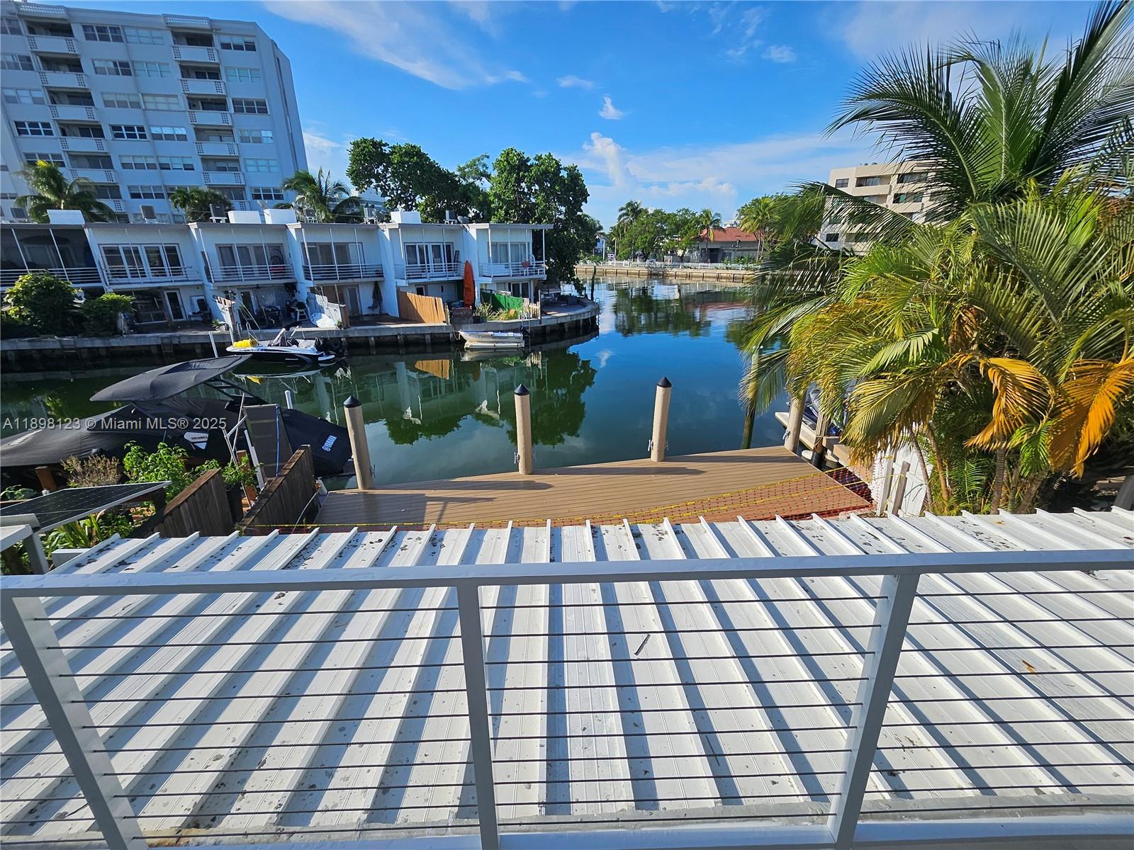 834 Raymond St Miami Beach, FL 33141